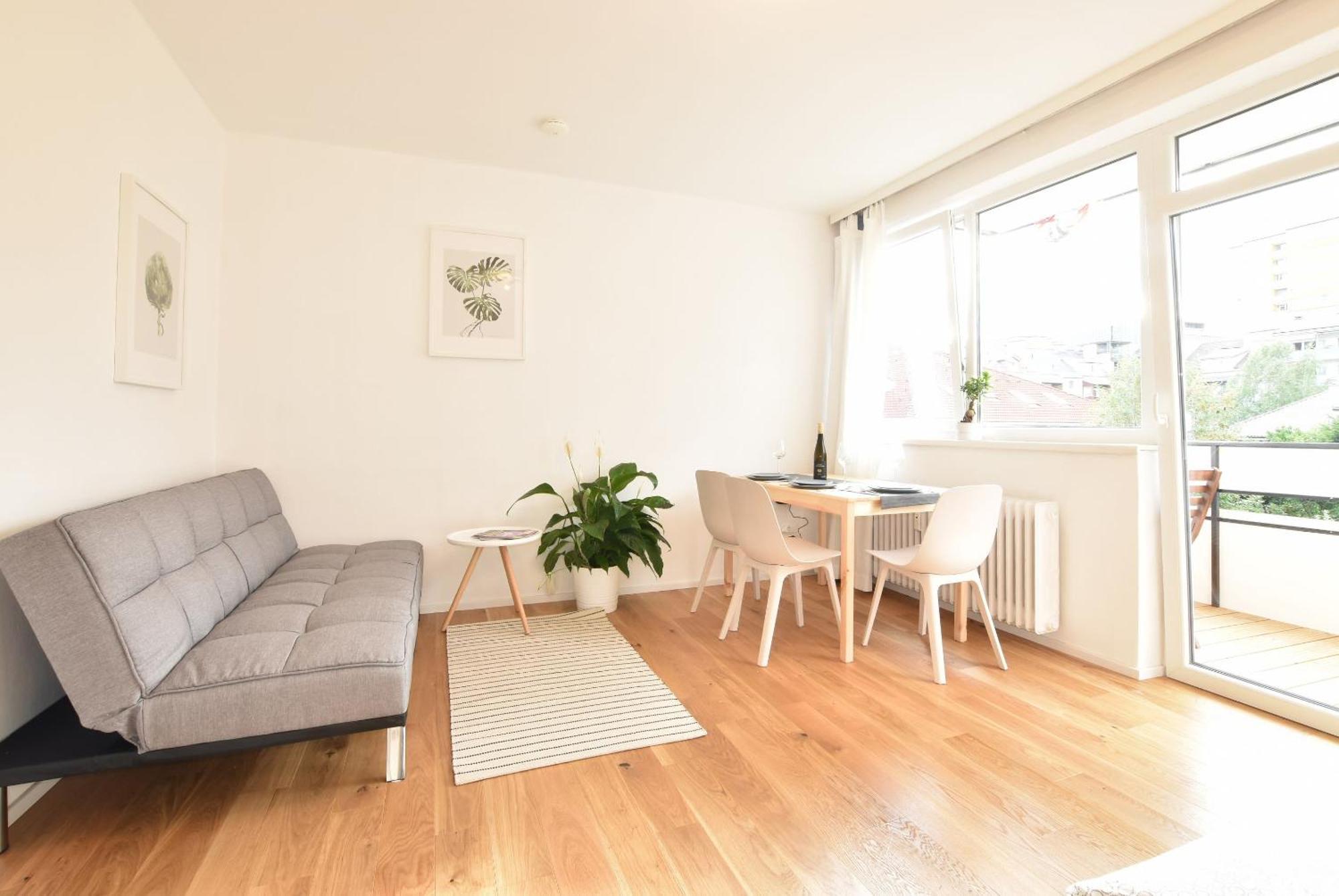 Peaceful Studio Apartment near Center Innsbruck Esterno foto